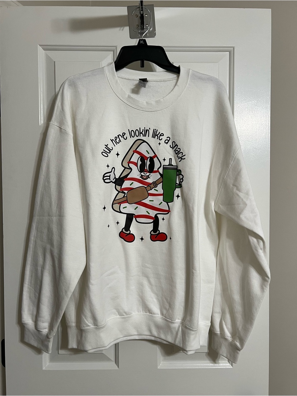Gildan White Crewneck Sweatshirt with Playful Pizza Graphic